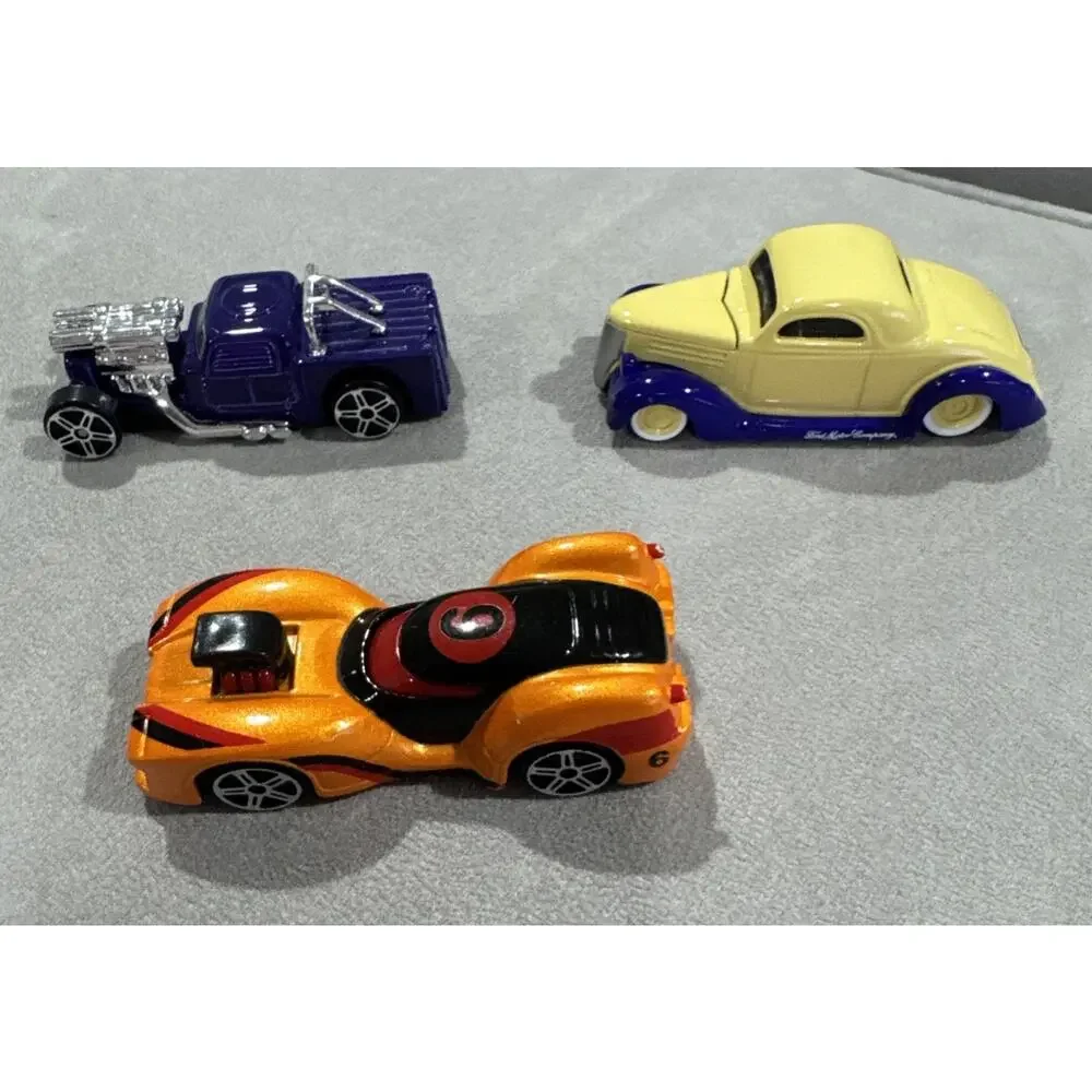 Lot Of 3 Maisto Die Cast Cars Toy Cars Vehicles Colorful